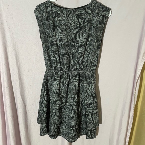 H&M Dresses & Skirts - H&M Elegant Black and White Mini Dress